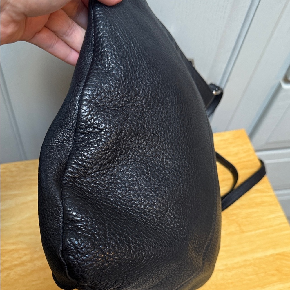 Black Leather Shoulder Bag - Picture 10 of 17